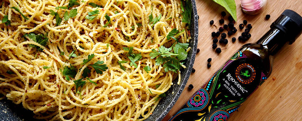 Spaghetti with Garlic, Parmesan and Roogenic Olive Oil - Roogenic